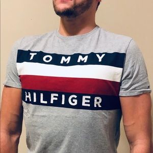 Tommy Hilfiger T never been wore besides/pic M OBO